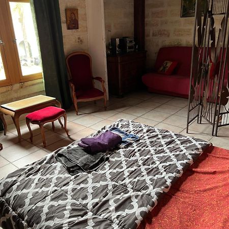 La Maison Sur La Place Aigues-Mortes Exterior photo